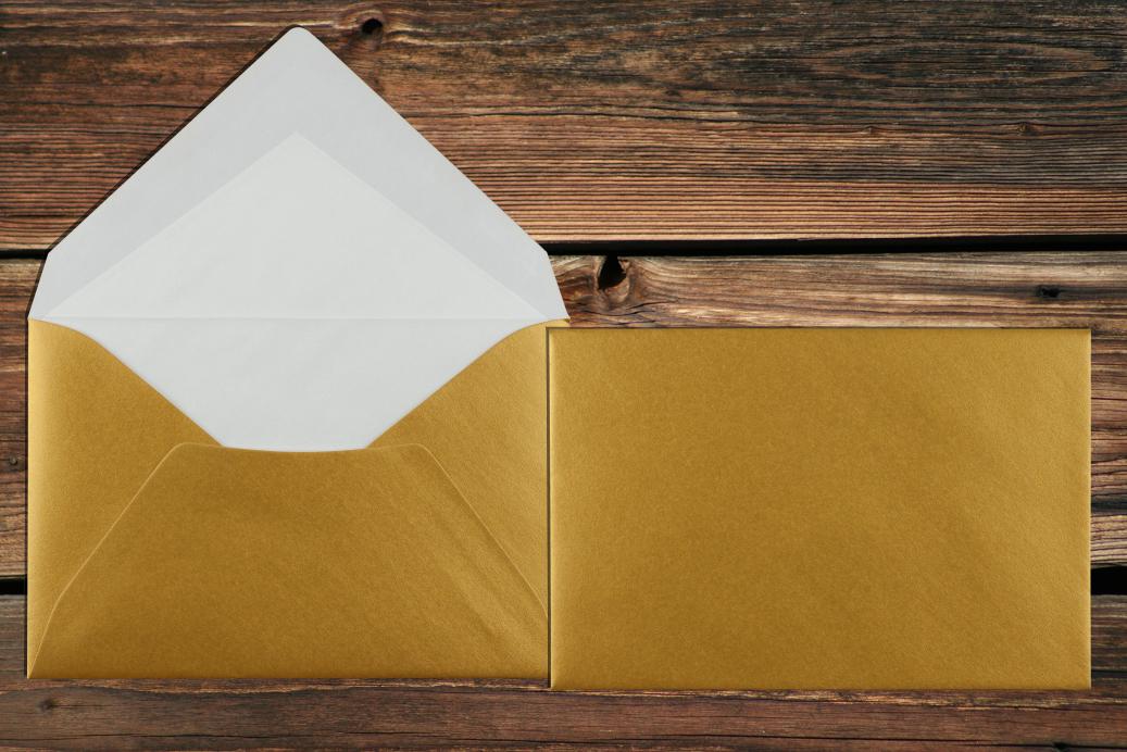 Briefhüllen mit Seidenfutter 120x180 mm Nassklebend Gold 90 g/qm